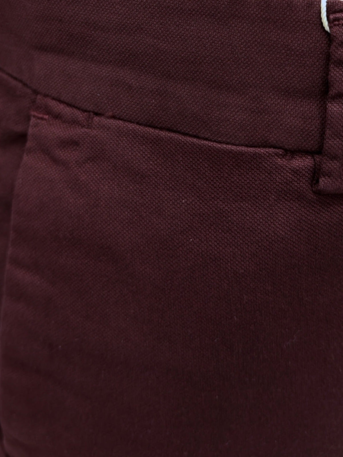 Pantaloni chino bordo