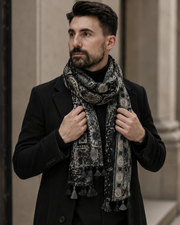 Eșarfă negru cu model