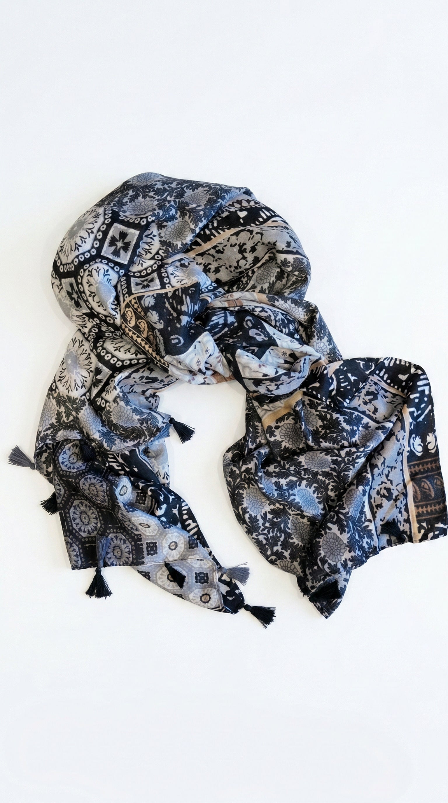 Eșarfă negru cu model